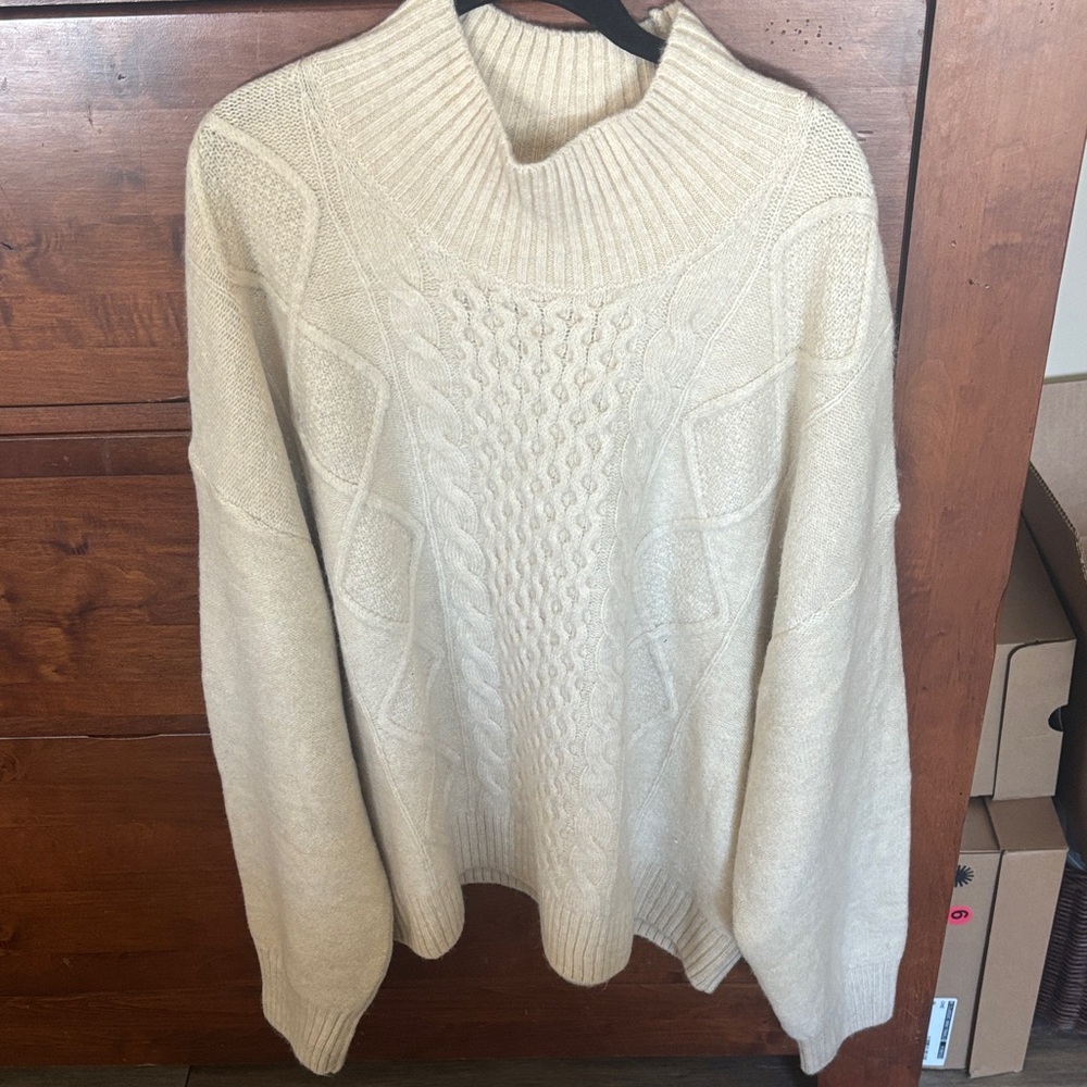 GAP Cream Cable Knit Sweater